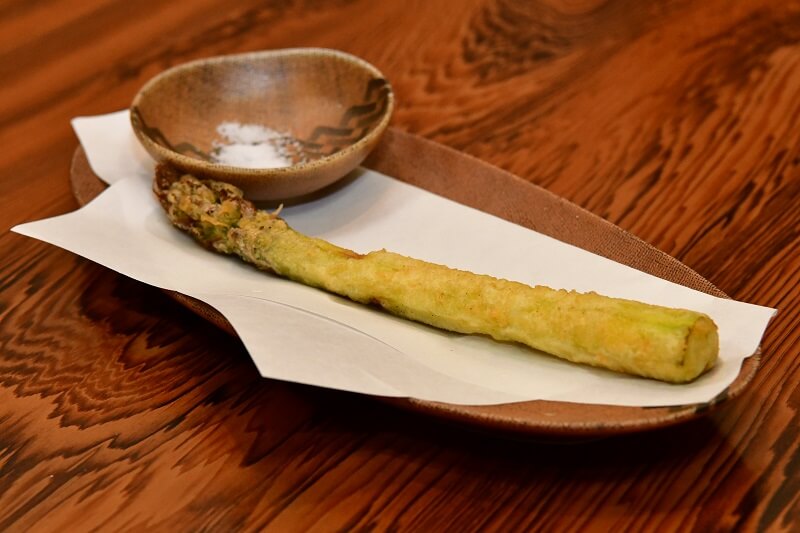 アスパラ天ぷら - 札幌 居酒屋道